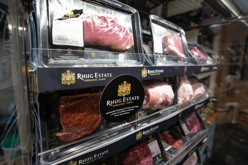 Rhug Estate Organic Farm réduit le plastique à usage unique pour sa gamme de viande biologique